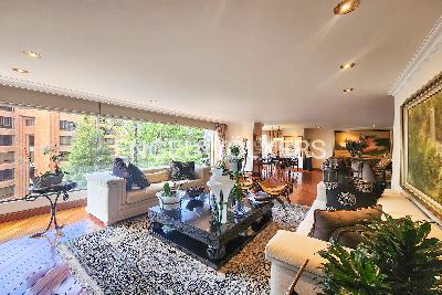 Apartamento de 4 alcobas en venta en La Cabrera, Bogotá, 396 m² · foto 3 de 20