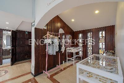 Casa de 4 alcobas en venta en Santa Barbara Alta, Bogotá, 580 m² · foto 4 de 17