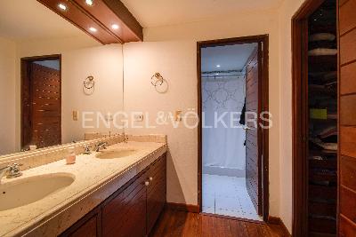Apartamento de 3 alcobas en venta en Los Rosales, Bogotá, 209 m² · foto 9 de 19