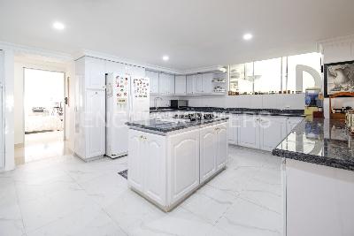 Apartamento de 4 alcobas en venta en Santa Barbara, Bogotá, 286 m² · foto 8 de 20