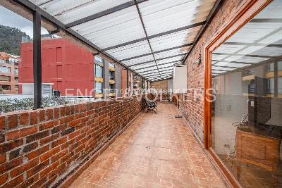 Apartamento de 4 alcobas en venta en Los Rosales, Bogotá, 247 m² · foto 18 de 19