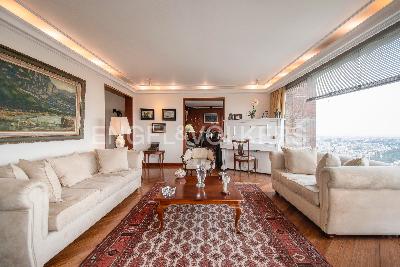 Apartamento de 4 alcobas en venta en Chico Alto, Bogotá, 289 m² · foto 2 de 15