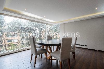 Apartamento en venta en Los Rosales, Bogotá · foto 3 de 15