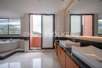 Apartamento de 5 alcobas en venta en Santa Barbara Alta, Bogotá, 498 m² · foto 13 de 20