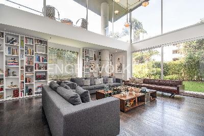 Casa de 5 alcobas en venta en Cerros De Niza, Bogotá, 805 m² · foto 2 de 20