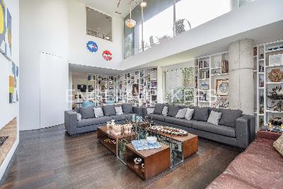 Casa de 5 alcobas en venta en Cerros De Niza, Bogotá, 805 m² · foto 3 de 20