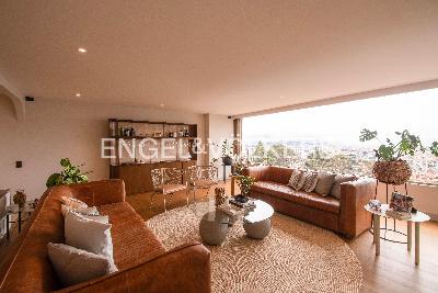 Apartamento de 3 alcobas en venta en Chico Alto, Bogotá, 249 m² · foto 2 de 19