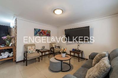 Casa de 4 alcobas en venta en Los Gonzalez, Medellín, 158 m² · foto 4 de 17
