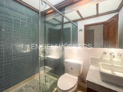 Casa en venta en Cerros De Niza, Bogotá · foto 10 de 16