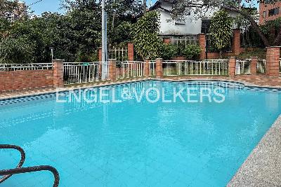 Apartamento de 4 alcobas en venta en El Tesoro, Medellín, 261 m² · foto 10 de 12
