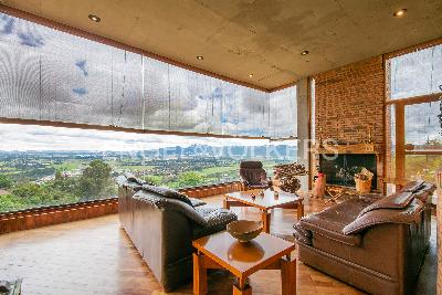 Casa de 2 alcobas en venta en Guaymaral, Chía, 235 m² · foto 2 de 16
