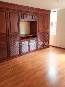 Apartamento de 3 alcobas en venta en Santa Barbara Occidental, Bogotá, 225 m² · foto 6 de 9