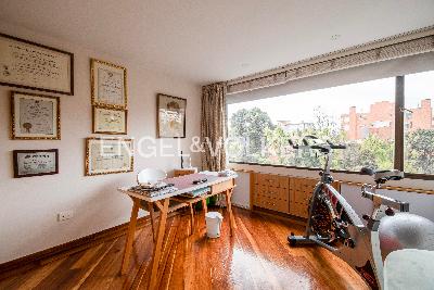 Apartamento de 4 alcobas en arriendo en La Cabrera, Bogotá, 310 m² · foto 14 de 15