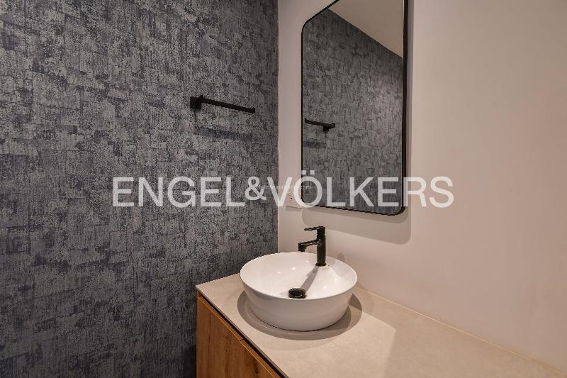 Spacious 3BR Apartment with Balcony in Provenza - 8