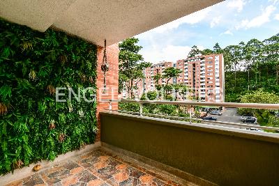 Apartamento de 3 alcobas en venta en Laureles, Medellín, 100 m² · foto 4 de 15