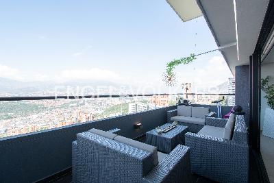 Apartamento en venta en Altos Del Poblado, Medellín · foto 4 de 16
