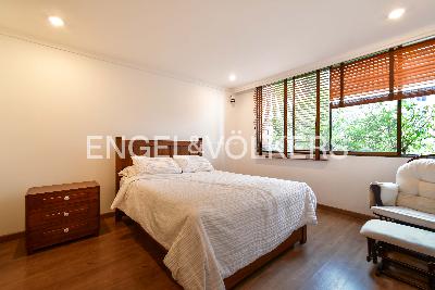 Apartamento de 3 alcobas en arriendo en Los Balsos, Medellín, 215 m² · foto 14 de 17