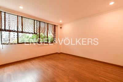 Apartamento de 3 alcobas en arriendo en Los Balsos, Medellín, 215 m² · foto 16 de 17