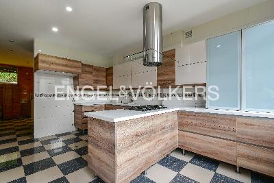 Casa de 4 alcobas en venta en Altos Del Poblado, Medellín, 326 m² · foto 6 de 19