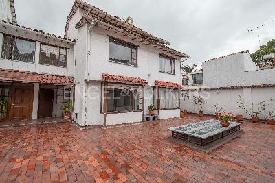 Casa de 4 alcobas en venta en El Batan, Bogotá, 180 m² · foto 2 de 14