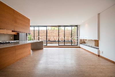 Apartamento de 2 alcobas en venta en Santa Barbara Alta, Bogotá, 169 m² · foto 2 de 20