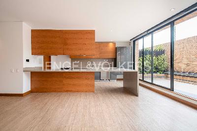 Apartamento de 2 alcobas en venta en Santa Barbara Alta, Bogotá, 169 m² · foto 6 de 20