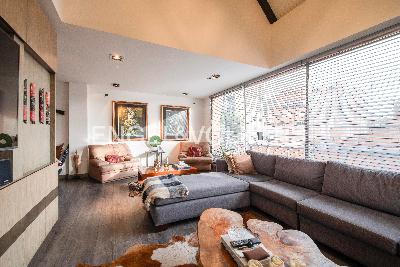 Apartamento de 2 alcobas en venta en Los Rosales, Bogotá, 168 m² · foto 3 de 18