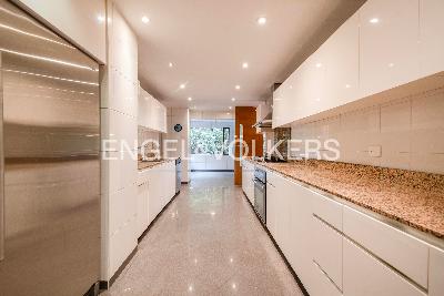 Apartamento de 5 alcobas en venta en Los Rosales, Bogotá, 479 m² · foto 8 de 20