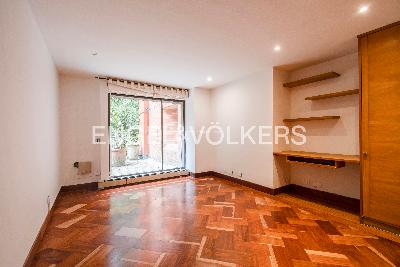 Apartamento de 5 alcobas en venta en Los Rosales, Bogotá, 479 m² · foto 10 de 20