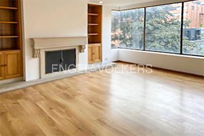 Apartamento de 3 alcobas en venta en Chico Virrey, Bogotá, 251 m² · foto 3 de 10