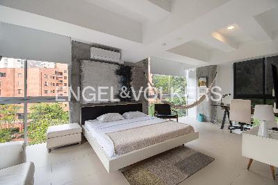 Apartamento de 3 alcobas en arriendo en El Poblado, Medellín, 224 m² · foto 4 de 12