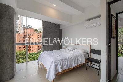 Apartamento de 3 alcobas en arriendo en El Poblado, Medellín, 224 m² · foto 6 de 12