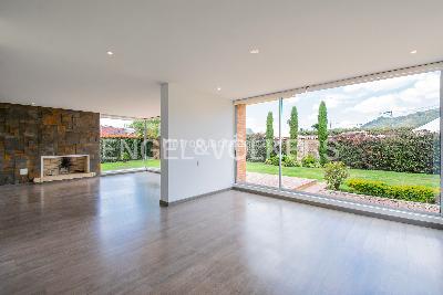 Casa de 3 alcobas en venta en Cajica, Cajicá, 287 m² · foto 3 de 18