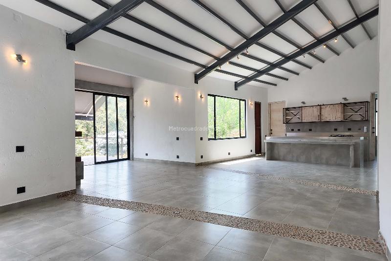 New 3BR House Near La Ceja