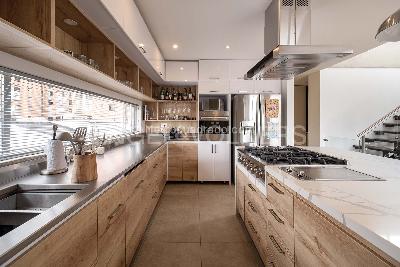 Apartamento de 3 alcobas en venta en Calleja Alta, Bogotá, 236 m² · foto 7 de 18