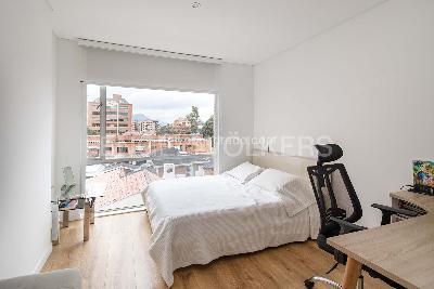Apartamento de 3 alcobas en venta en Calleja Alta, Bogotá, 236 m² · foto 17 de 18