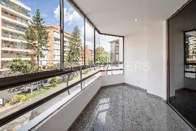 Apartamento en venta en La Carolina, Bogotá · foto 3 de 15