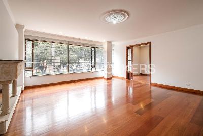 Apartamento de 3 alcobas en venta en Santa Barbara Occidental, Bogotá, 238 m² · foto 4 de 20