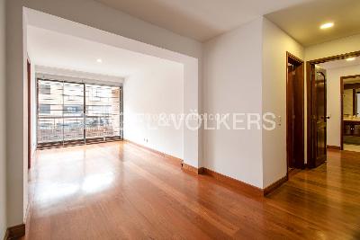 Apartamento de 3 alcobas en venta en Santa Barbara Occidental, Bogotá, 238 m² · foto 14 de 20