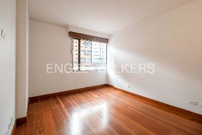 Apartamento de 3 alcobas en venta en Santa Barbara Occidental, Bogotá, 238 m² · foto 18 de 20