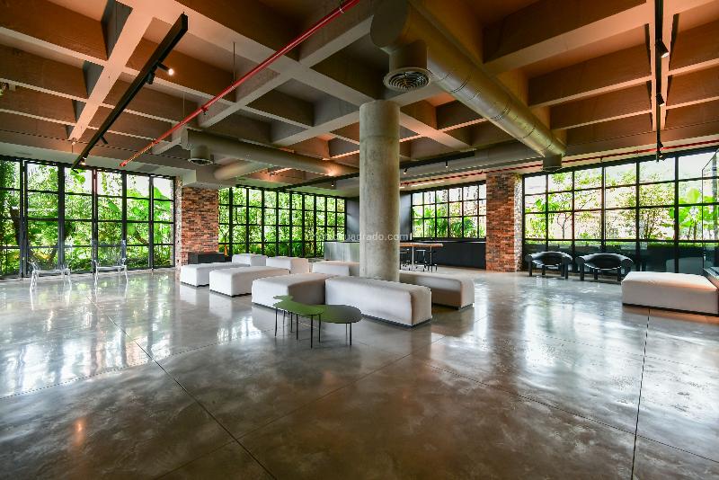 Stylish 1BR Apartment with Private Pool in Provenza