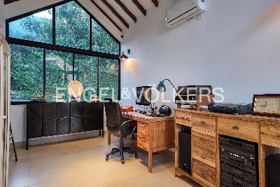 Casa de 3 alcobas en venta en El Tesoro, Medellín, 293 m² · foto 18 de 20