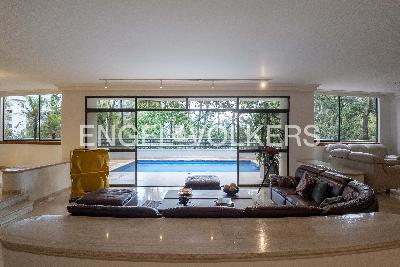 Casa de 3 alcobas en venta en El Poblado, Medellín, 579 m² · foto 5 de 13