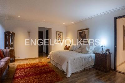 Casa de 3 alcobas en venta en El Poblado, Medellín, 579 m² · foto 10 de 13