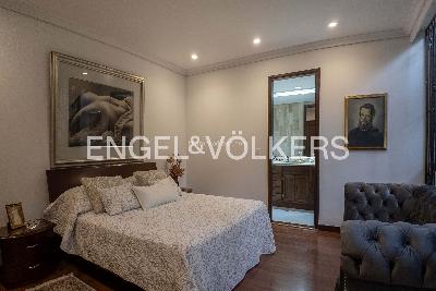 Casa de 3 alcobas en venta en El Poblado, Medellín, 579 m² · foto 12 de 13