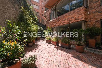 Apartamento en venta en Los Rosales, Bogotá · foto 9 de 16