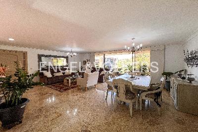 Apartamento de 4 alcobas en venta en Las Lomas, Medellín, 179 m² · foto 3 de 18