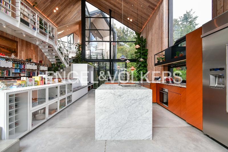 Architectural 2BR House in Alto De Palmas - 4