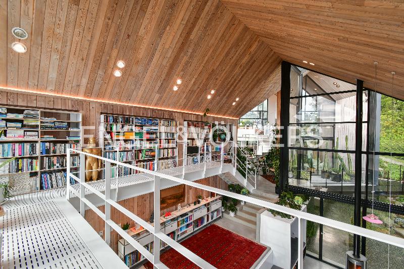 Architectural 2BR House in Alto De Palmas - 7