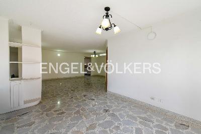 Apartamento de 4 alcobas en venta en Laureles, Medellín, 158 m² · foto 3 de 12